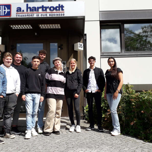 New trainees in Hamburg